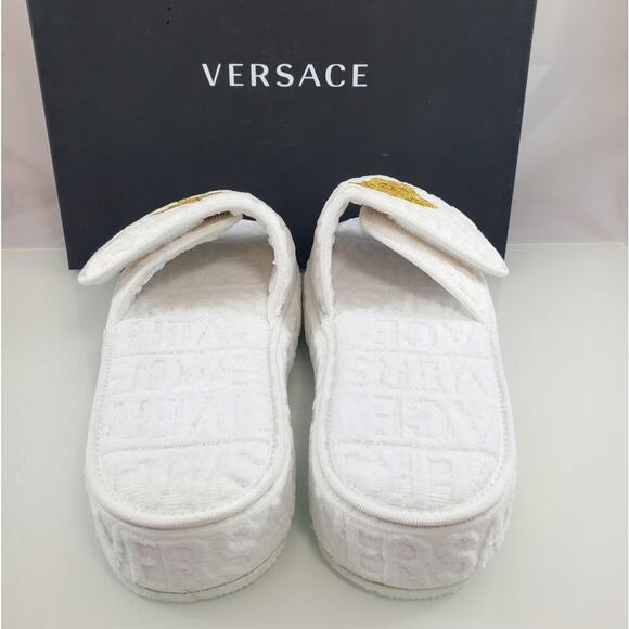 NWT$425 Versace Allover White Cotton Logo Medusa Head Platform Slippers EU 45 - Picture 14 of 15